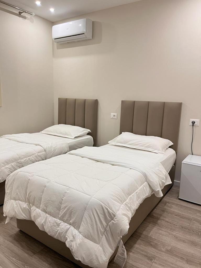 Belix Hotel Apartments, Near The Beach Дуррес Екстер'єр фото