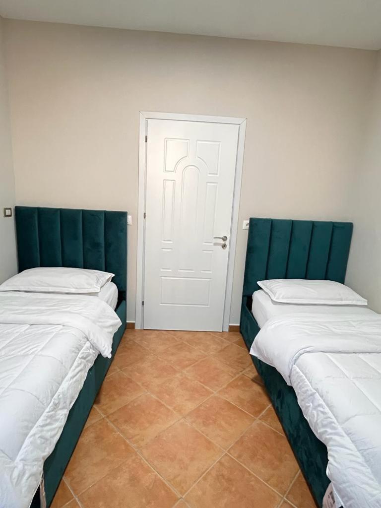 Belix Hotel Apartments, Near The Beach Дуррес Екстер'єр фото