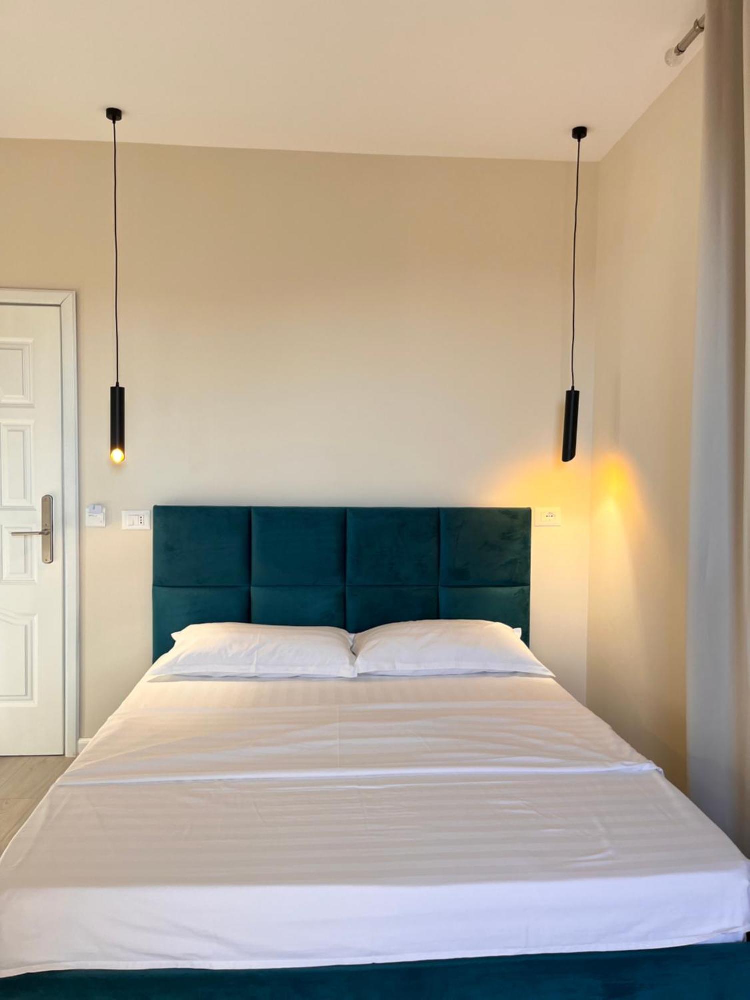 Belix Hotel Apartments, Near The Beach Дуррес Екстер'єр фото