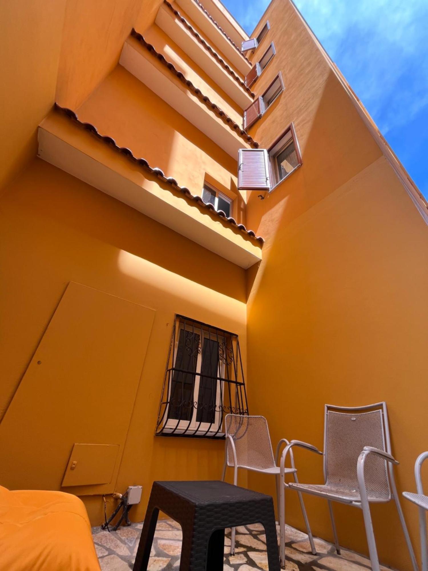 Belix Hotel Apartments, Near The Beach Дуррес Екстер'єр фото