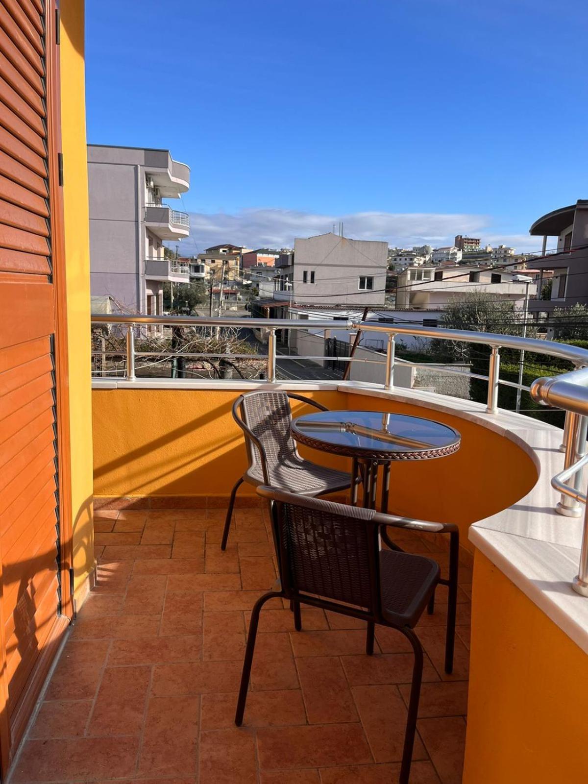 Belix Hotel Apartments, Near The Beach Дуррес Екстер'єр фото