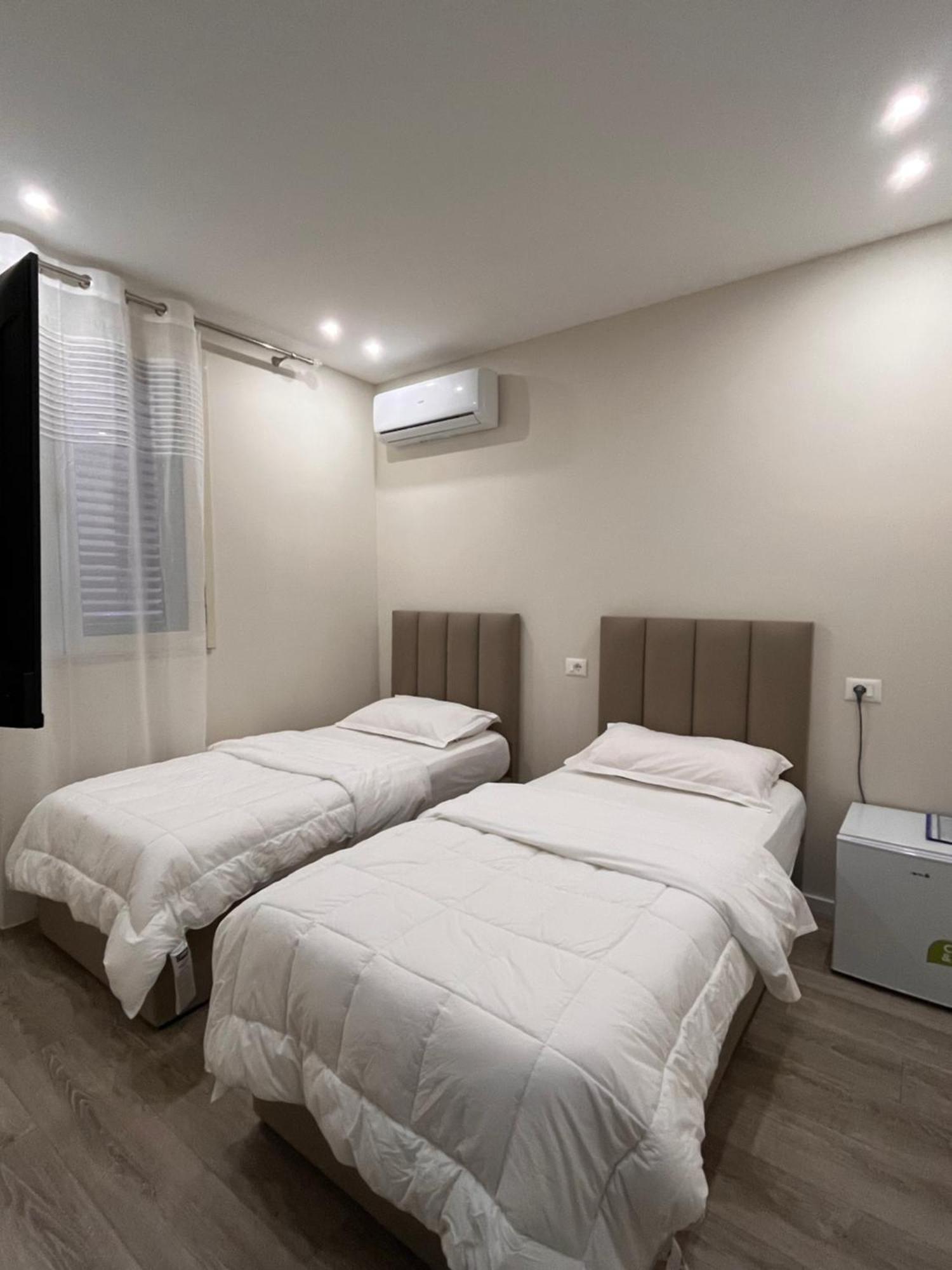 Belix Hotel Apartments, Near The Beach Дуррес Екстер'єр фото