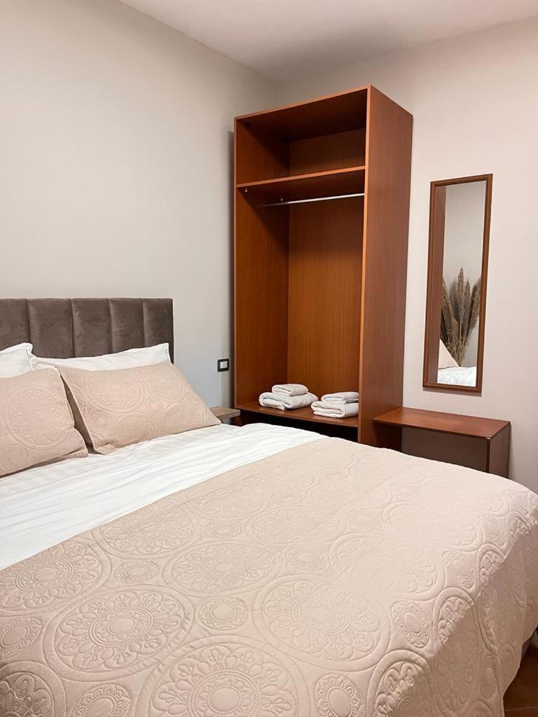 Belix Hotel Apartments, Near The Beach Дуррес Екстер'єр фото